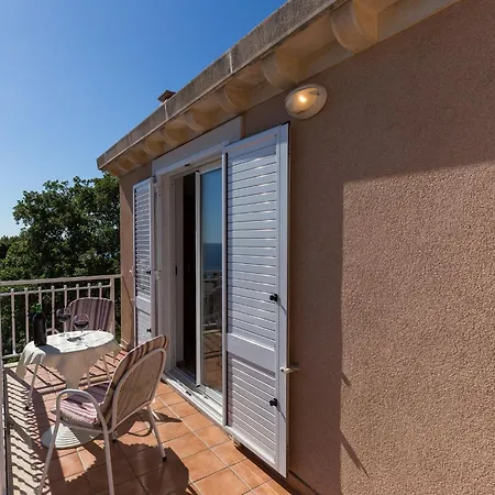 Daire Dubravka - Premium With Balcony And Sea View 2 *